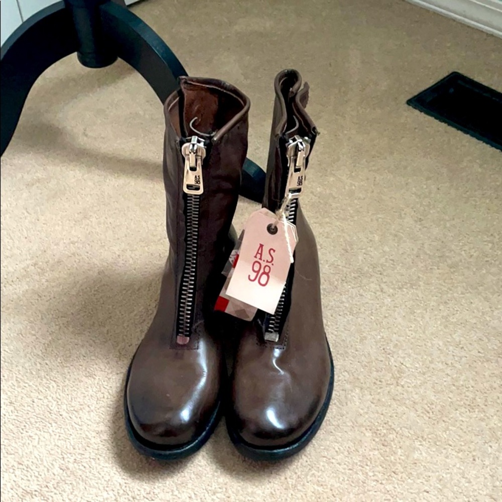 A.S 98 boots size 37